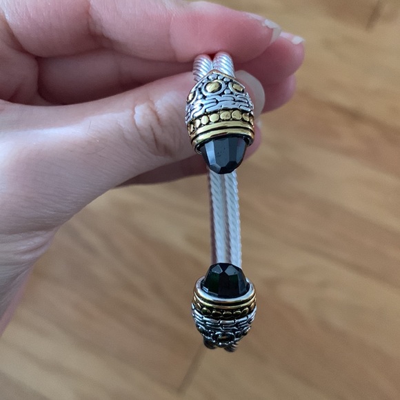 Black Onyx Stone End Caps Cable Bracelet - Picture 14 of 15